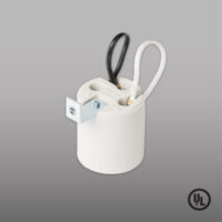 SP-6013 — Portalámpara de porcelana con herraje para tornillo(escuadra) marca SUPPLIER